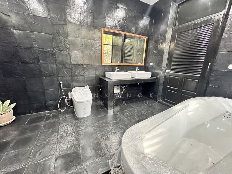 Big house for sale at Ocean view Bangsaray with big swimming pool, Chon Buri (Pattaya), 144/51 Ocean view, Bang Sa-re, Sattahip, Chon Buri (Pattaya), 4 Bedrooms, 250 sqm, Single Detached House For Sale, by Konkanok Homkratok, 11761772 - DDproperty.com