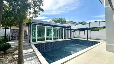 ขาย - Perfect Masterpiece Rama 9 : เพอร์เฟค มาสเตอร์พีซ พระราม 9, กรุงเทพ