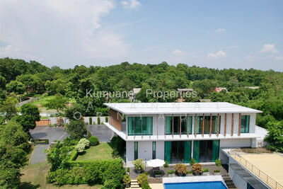 ขาย - บ้านหรูสไตลล์โมเดิร์น มาพร้อมที่ดินมากกว่า 2 ไร่ ต.แม่แรม อ.แม่ริม จ.เชียงใหม่, เชียงใหม่