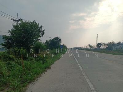 ขาย - ขายที่ดินนิคมพัฒนาเหมาะพัฒนาทำเลดี 8 ไร่ ซอย10 ใกล้ถนนเส้น36-90เมตร, ระยอง