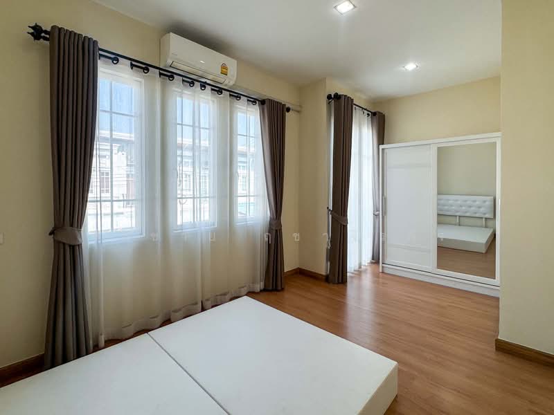 For Sale - Golden Town 2 Ladprao-Kaset Nawamin, Bangkok