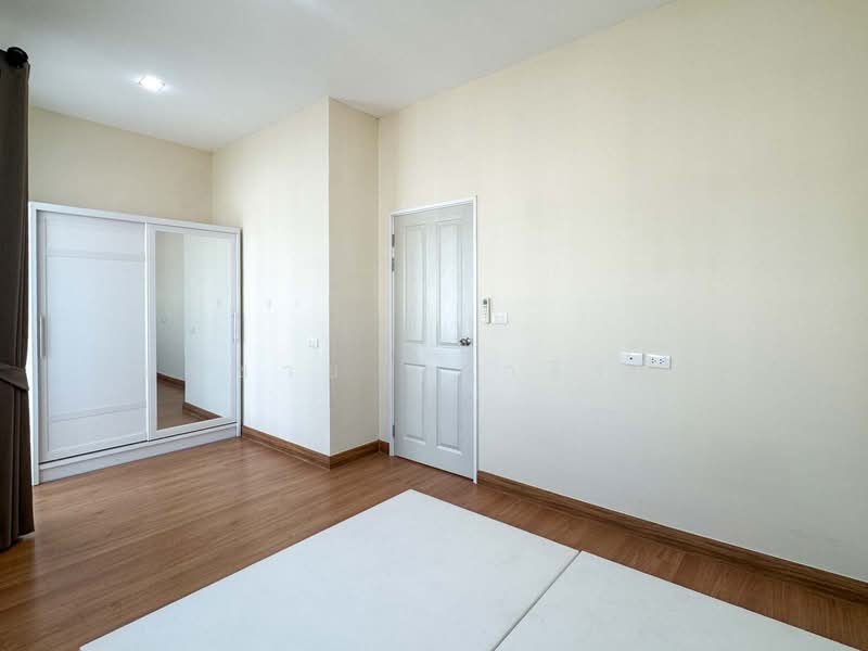 For Sale - Golden Town 2 Ladprao-Kaset Nawamin, Bangkok