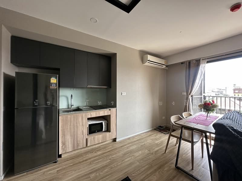 Blossom Condo @ Sathorn-Charoenrat, Bangkok, Charoen Rat Road, Thung Wat Don, Sathon, Bangkok, 1 Bedroom, 32 sqm, Condo For Rent, by Nutchaphat iang-im, 11762984 - DDproperty.com