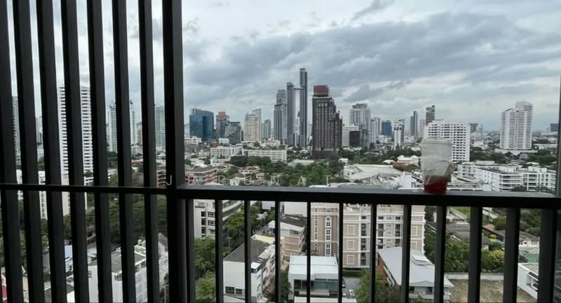 Maru Ekkamai 2, Bangkok, 70-5 Sukhumvit 63 Road, Phra Kanong Nua, Watthana, Bangkok, 1 Bedroom, 30 sqm, Condo For Rent, by Jarunat K, 11763599 - DDproperty.com