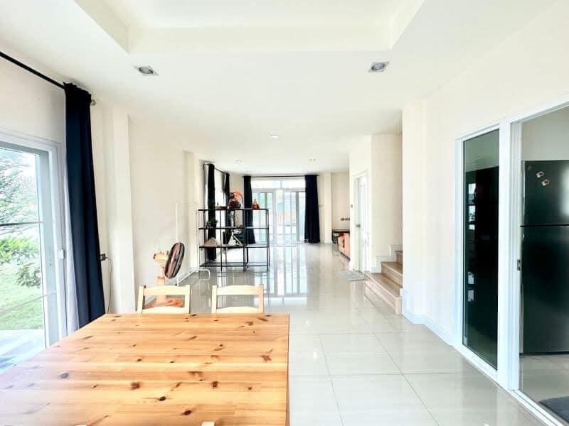 ให้เช่าบ้านเดี่ยว หลังมุม ม.แมกโนลีย์ สวนเสือ ศรีราชา, Chon Buri (Pattaya), Surasak, Si Racha, Chon Buri (Pattaya), 3 Bedrooms, 180 sqm, Single Detached House For Rent, by Dusit Saengfa, 11763905 - DDproperty.com