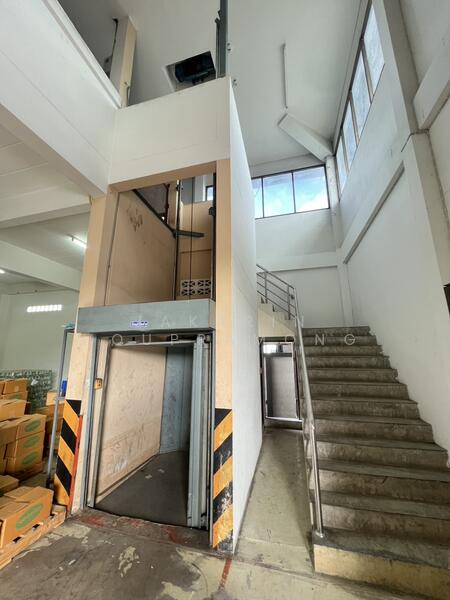 For Rent - ให้เช่าโกดัง พุทธมณฑลสาย 3 ทวีวัฒนา กรุงเทพ อาคาร2ชั้น 800 ตรม, Bangkok