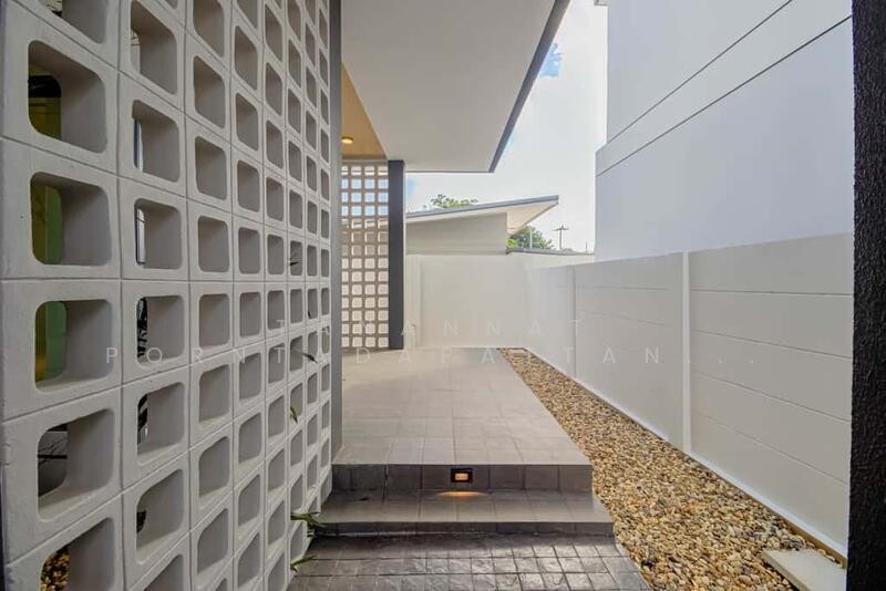 ขาย - บ้านเดี่ยวสร้างใหม่ สไตล์โมเดิร์นมินิมอล 3 ห้องนอน โซนท่าวังตาล, เชียงใหม่