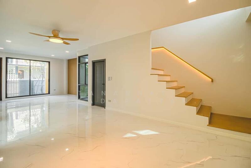For Sale - Newly built single house, modern minimalist style, 3 bedrooms, Tha Wang Tan area, Chiang Mai