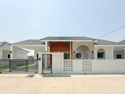 ขาย - บ้านใหม่ ที่ดินกว้าง 3 นอน 2 น้ำ, เชียงใหม่