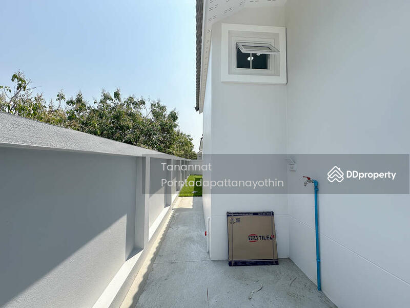 ขาย - บ้านใหม่ ที่ดินกว้าง 3 นอน 2 น้ำ, เชียงใหม่