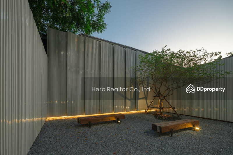 For Rent - Bangkok Home Office Ratchadaphisek BTS Ratchayothin MRT Lat Phrao BRE23693, Bangkok