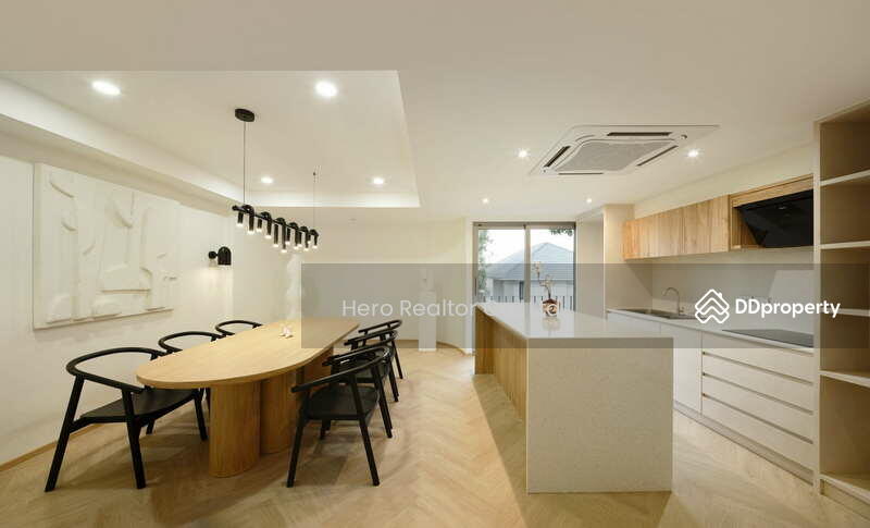 For Rent - Bangkok Home Office Ratchadaphisek BTS Ratchayothin MRT Lat Phrao BRE23693, Bangkok