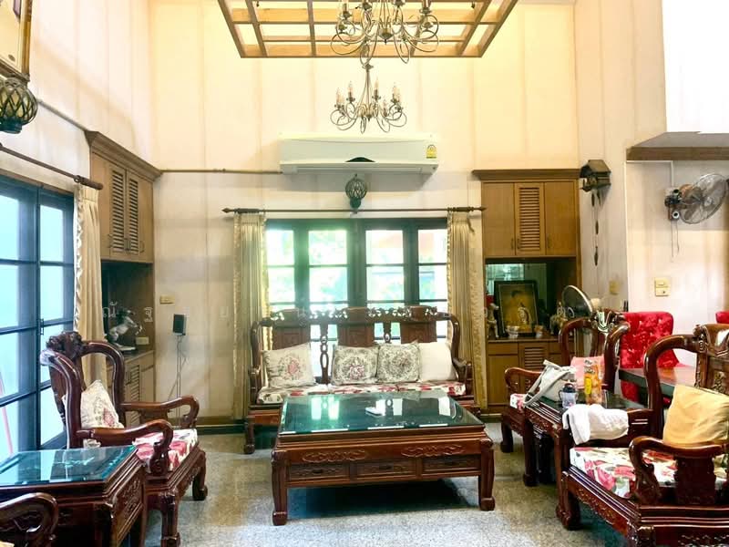 บ้านเดี่ยวในซอบพหลโยธิน 44 แปลงมุมติดถนน 2 ด้านเนื้อที่ 391 ตารางวาห่างจากถนนพหลโยธินไม่ถึง 300 เมตร, Bangkok, พหลโยธิน, Anusaowari, Bang Khen, Bangkok, 9 Bedrooms, 910 sqm, Single Detached House For Sale, by ณัฐธยาน์ ไชยวรุตย์, 11766229 - DDproperty.com