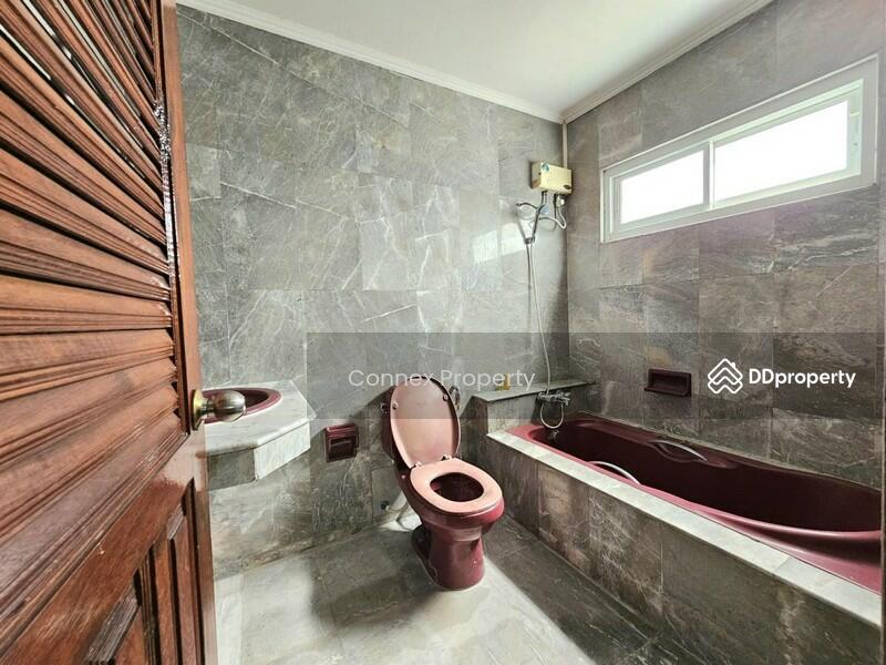 For Sale - Wasana Village, Soi Srikasem 15, Surat Thani