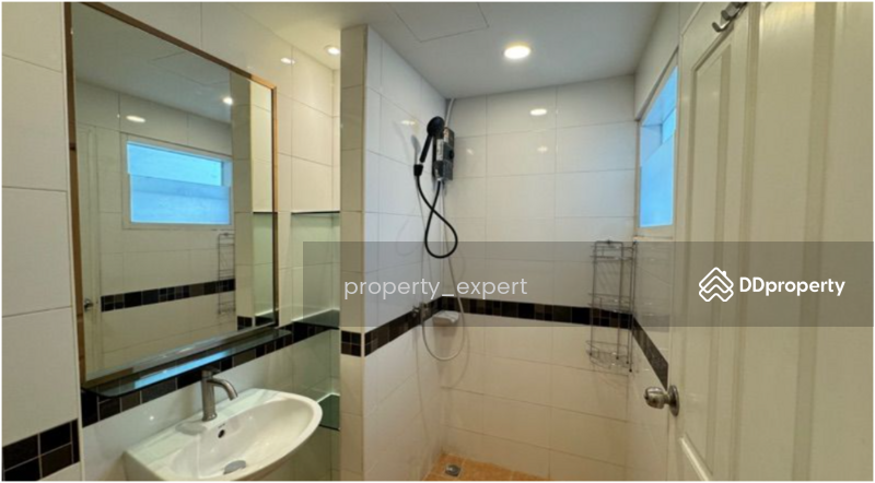 For Sale - Pradya Place Ratchada-Huai Khwang condominium, Bangkok