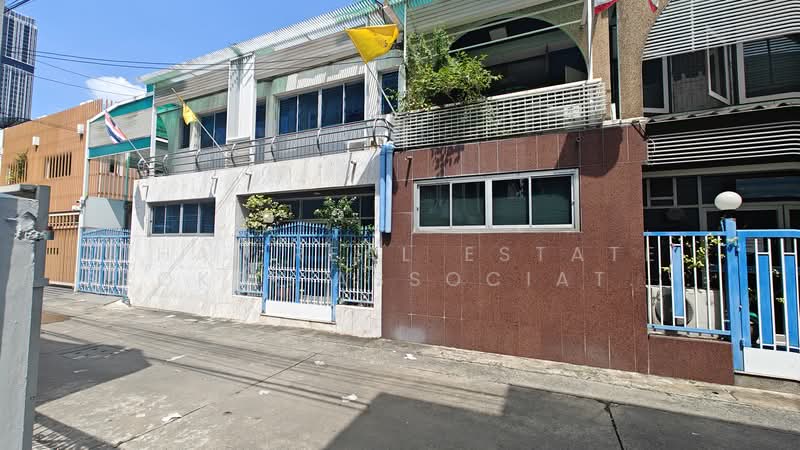 For Sale Home office Ekkamai 12, Bangkok, Khlong Tan Nua, Watthana, Bangkok, , 400 sqm, Office Space For Sale, by chotika onlinerealtor, 11768221 - DDproperty.com