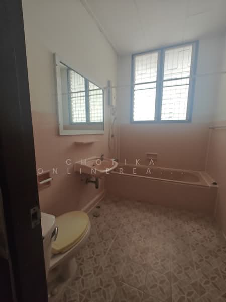 For Sale Home office Ekkamai 12, Bangkok, Khlong Tan Nua, Watthana, Bangkok, , 400 sqm, Office Space For Sale, by chotika onlinerealtor, 11768221 - DDproperty.com