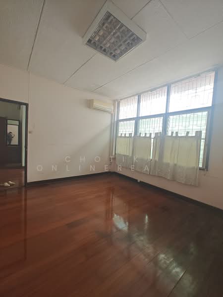 home office for sale Ekkamai 12, Bangkok, Khlong Tan Nua, Watthana, Bangkok, , 400 sqm, Office Space For Sale, by chotika onlinerealtor, 11768221 - DDproperty.com