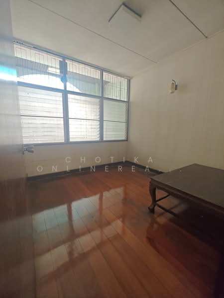 home office for sale Ekkamai 12, Bangkok, Khlong Tan Nua, Watthana, Bangkok, , 400 sqm, Office Space For Sale, by chotika onlinerealtor, 11768221 - DDproperty.com