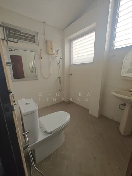 For Sale Home office Ekkamai 12, Bangkok, Khlong Tan Nua, Watthana, Bangkok, , 400 sqm, Office Space For Sale, by chotika onlinerealtor, 11768221 - DDproperty.com