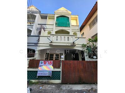 ขาย - ทาวน์เฮ้าส์ 3 ชั้น ซอยวัดกำแพง พิบูลสงคราม 22, นนทบุรี