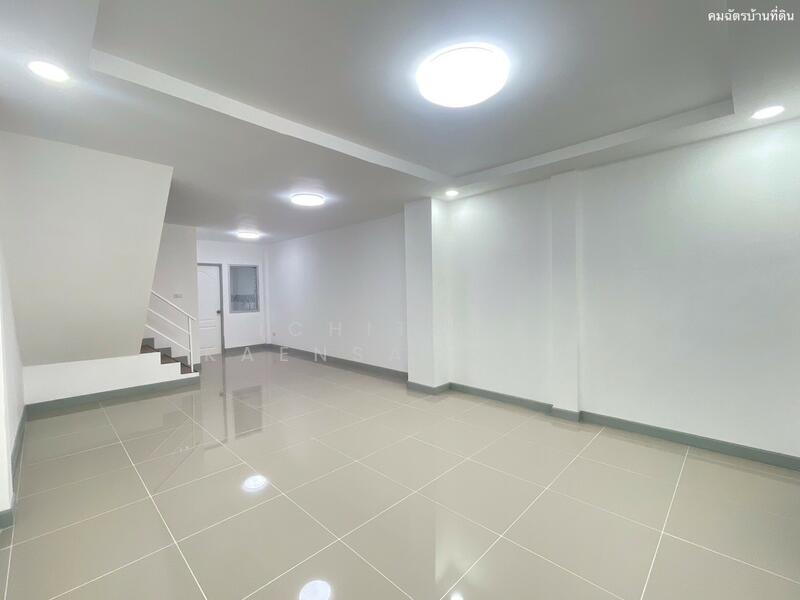 ทาว์นเฮ้าส์ 2 ชั้น ราชพฤกษ์10 แมนฮันตั้น ต.คลองหนึ่ง อ.คลองหลวง ปทุมธานี, Pathum Thani, Khlong Song, Khlong Luang, Pathum Thani, 2 Bedrooms, 68 sqm, Townhouse For Sale, by Pichitchai Kaensaksiri, 11768817 - DDproperty.com