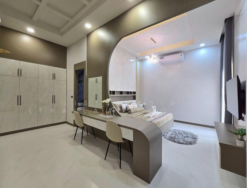 For Sale - 3 Beds Pool Villa in Mabprachan for Sale, Chon Buri (Pattaya)