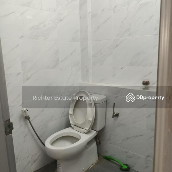 For Sale - ขาย/ให้เช่าอาคารพาณิชย์ 3 คูหา, Bangkok