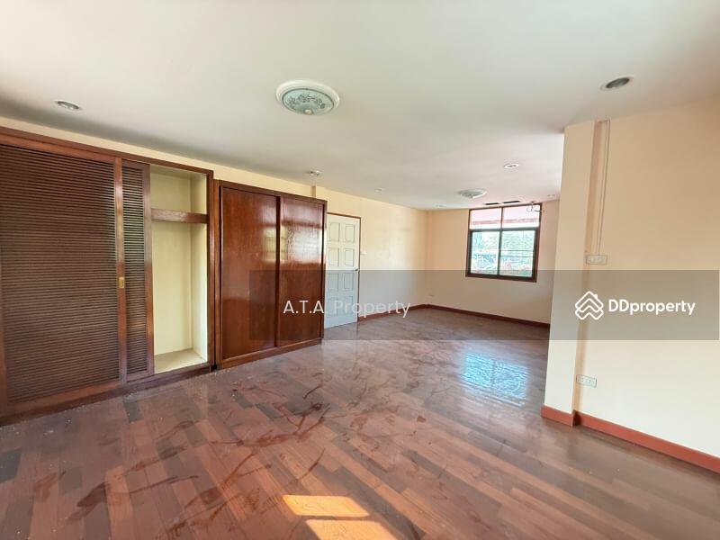 For Rent - House with land, Sukhumvit, Sriracha, Chon Buri