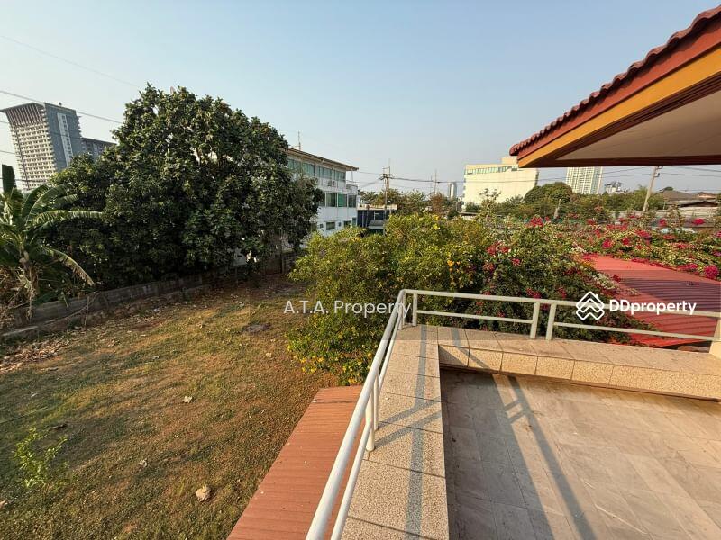 For Rent - House with land, Sukhumvit, Sriracha, Chon Buri