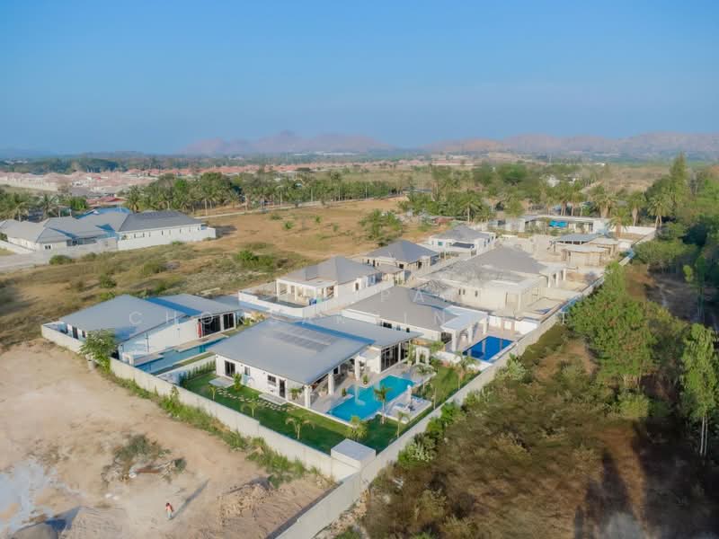 Moda Luxury Bespoke Villas, 3 Bed 3 Bath in Hua Hin Soi 112 For Sale, Prachuap Khiri Khan, Thap Tai, Hua Hin, Prachuap Khiri Khan, 2 Bedrooms, 232 sqm, Villa For Sale, by Chanpat Choksakulnimit, 11769554 - DDproperty.com