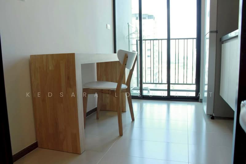 The Base Park East Sukhumvit 77, Bangkok, 99 Soi Pridi Banomyong 2, Phra Kanong Nua, Watthana, Bangkok, 1 Bedroom, 30 sqm, Condo For Rent, by Kedsara Losuwarat, 11769898 - DDproperty.com