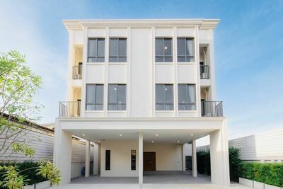 ขาย - บ้านสร้างใหม่ 3 ชั้น รัตนโกสินทร์ ดำเนินกลางใต้, กรุงเทพ