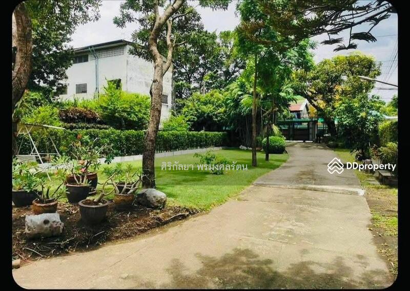 For Sale - Single house for sale, good location, near many electric train lines, Bangkok