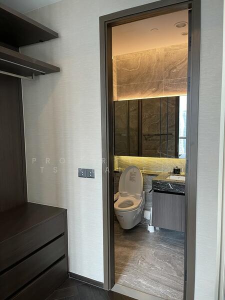The Esse Sukhumvit 36, Bangkok, Soi Sukhumvit 36, Sukhumvit Road, Phra Kanong, Khlong Toei, Bangkok, 1 Bedroom, 39 sqm, Condo For Rent, by PROPERTYSIGHTS REAL ESTATE, 11771157 - DDproperty.com