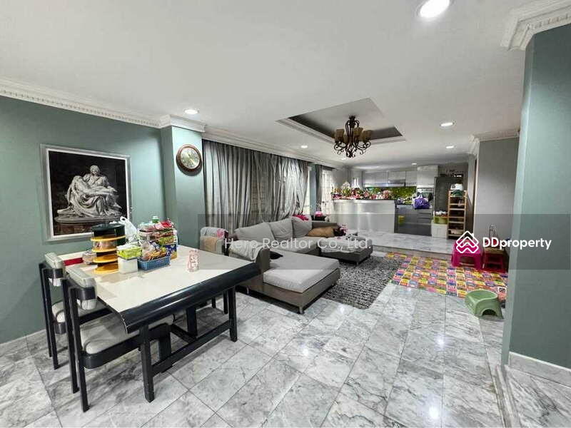For Rent - Bangkok Single House Phatthanakan BRE23719, Bangkok