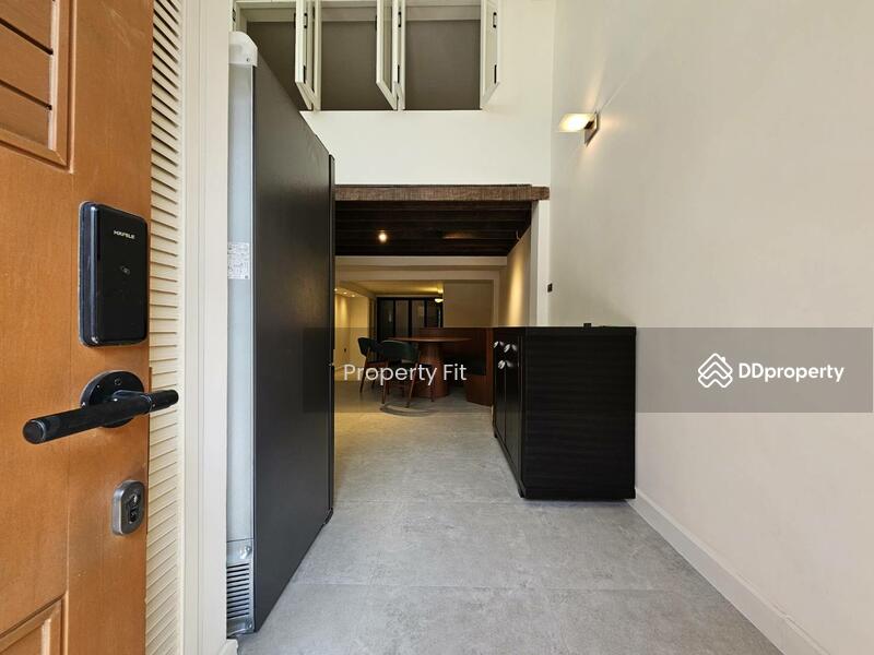For Rent - Newly renovated 3.5-Storey townhome, Bangkok
