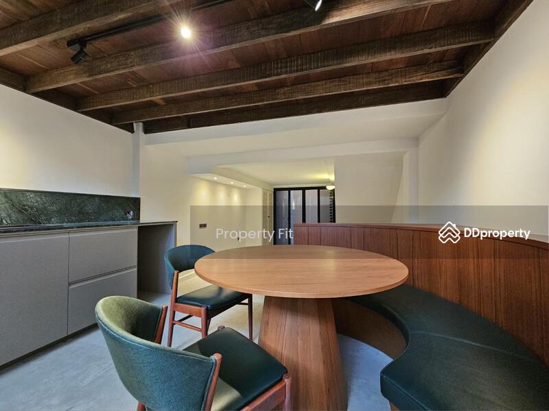 For Rent - Newly renovated 3.5-Storey townhome, Bangkok