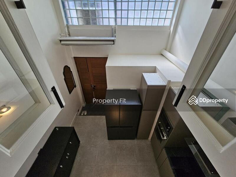 For Rent - Newly renovated 3.5-Storey townhome, Bangkok