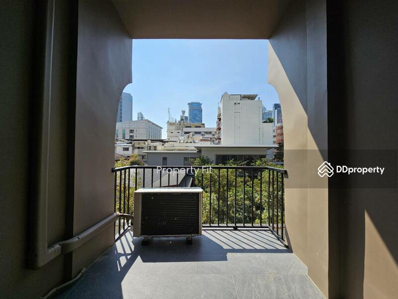 For Rent - Newly renovated 3.5-Storey townhome, Bangkok