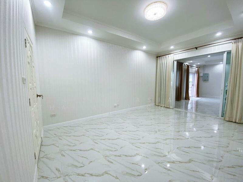 For Sale - 6 Bedrooms 8 Bathrooms House for Sale in South Pattaya, Banglamung, Chon Buri (Pattaya)