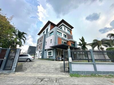 ขาย - โฮมออฟฟิศ 4 ชั้น 363 ตร.วา จอด 50 คัน ซ.รามอินทรา 5 แยก 9 ทำเลทอง ใกล้ BTS วัดพระศรีฯ, กรุงเทพ