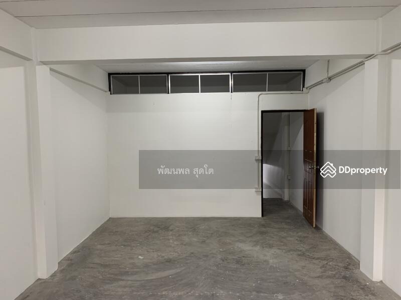 For Rent - 2 commercial buildings, Tai Ban Subdistrict 58/3, Samut Prakan