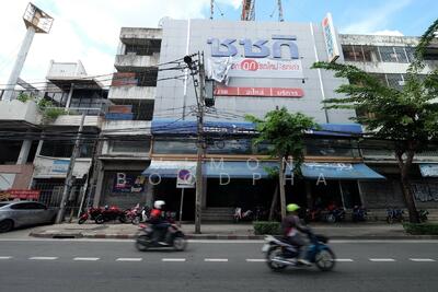 ขาย - ตึกสำนักงาน แยกบางขุนนนท์, กรุงเทพ
