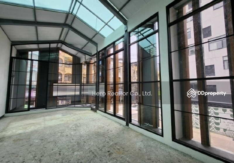 For Rent - Bangkok Retail Sukhumvit BTS Asok MRT Sukhumvit BRE23714, Bangkok