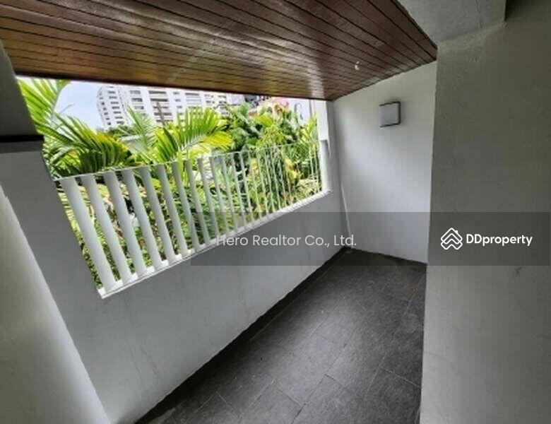 For Rent - Bangkok Retail Sukhumvit BTS Asok MRT Sukhumvit BRE23714, Bangkok