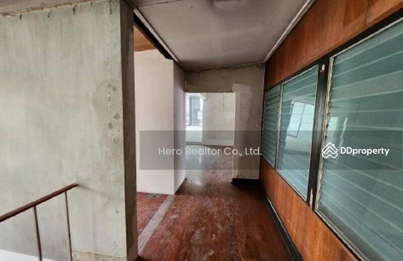 For Rent - Bangkok Retail Sukhumvit BTS Asok MRT Sukhumvit BRE23714, Bangkok
