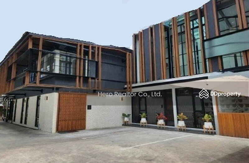 For Rent - Bangkok Retail Sukhumvit BTS Asok MRT Sukhumvit BRE23714, Bangkok