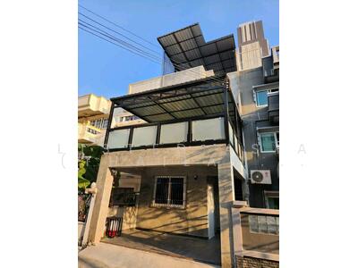 ขาย - ขายทาวน์เฮาส์ พระตำหนัก พัทยา, ชลบุรี