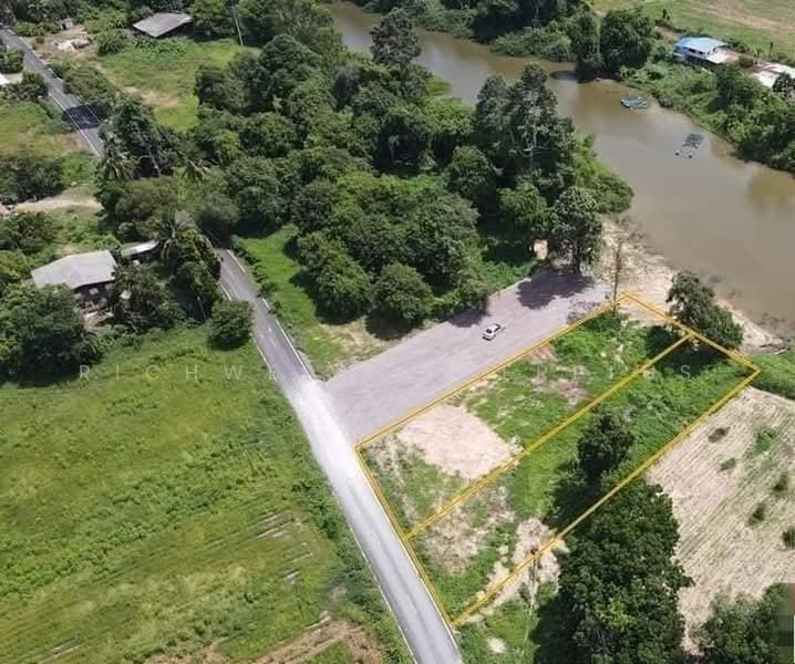 For sale: Land in Wangdal, filled and located along Tha Sao Canal 200 square wah, Kabinburi., Prachin Buri, Wang Dan, Kabin Buri, Prachin Buri, , 800 sqm, Land For Sale, by RICHWELL INTERPLUS, 11776747 - DDproperty.com